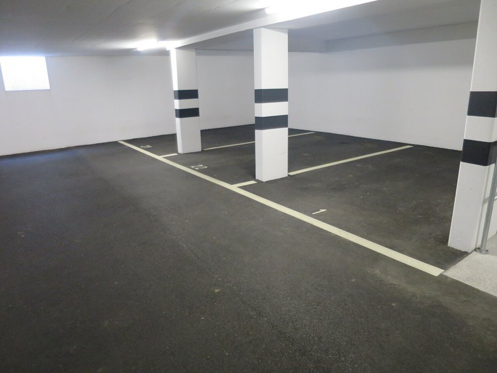 Parcheggio, garage di null locali in affitto a Fribourg - immagine 1/2