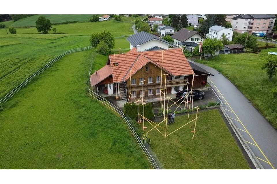 Baugrundstück mit Bestand und Baugenehmigung - Mehr