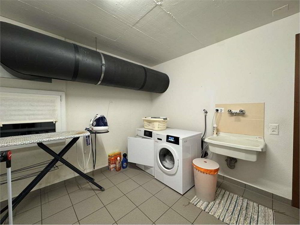 4.5 rooms Apartment to buy in Pura - image 1/11