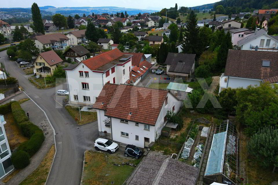 6.5 rooms House to buy in Hallwil - image 1/13