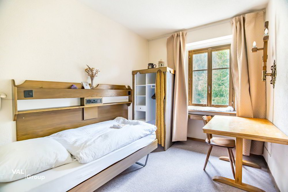 Ehemaliges Hotel mit aussergewöhnlichem Potenzial an traumhafter Aussichtslage im Lötschental - Ansicht 5