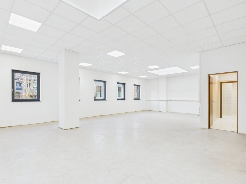 Luminoso ufficio al primo piano di 144 m² con servizi privati - Ansicht 2