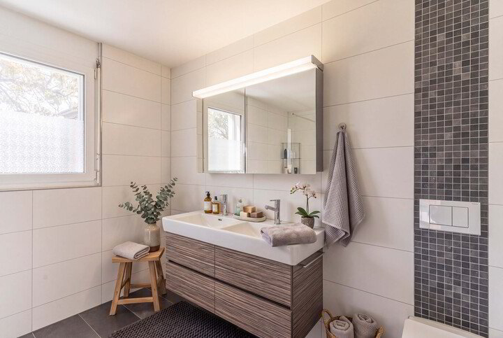 Haus – Port, Bellevuepark, Verwaltungskreis Biel/Bienne - Mehr
