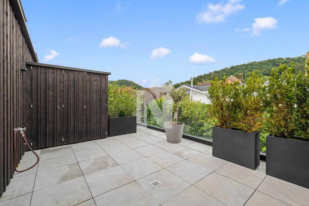 6 rooms House to buy in Arlesheim - image 1/13