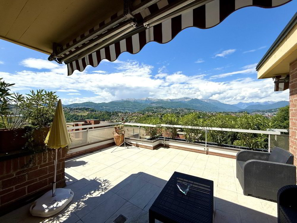 5 rooms Apartment to buy in Pazzallo - image 1/13