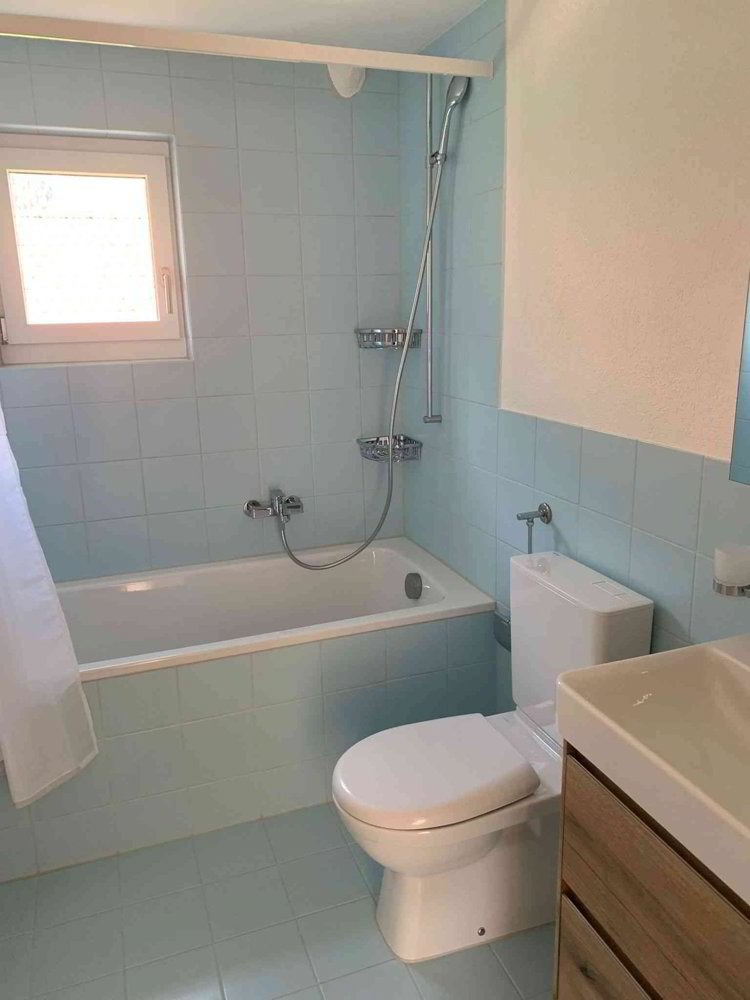 4.5 Zimmer Wohnung zu vermieten in Domat/Ems - Bild 1/8