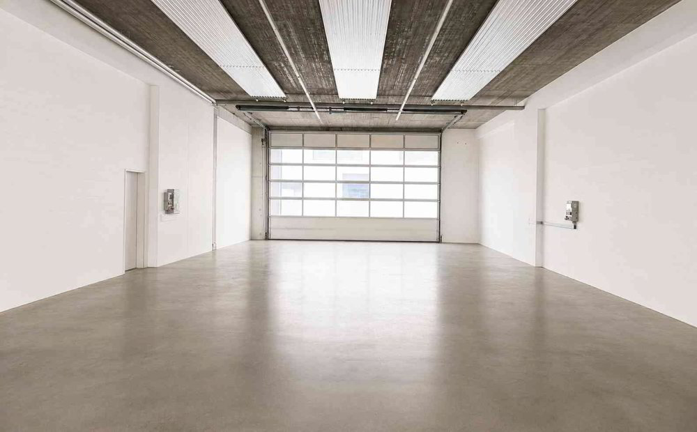 1 rooms Office & Commercial for rent in Felsberg - image 1/1