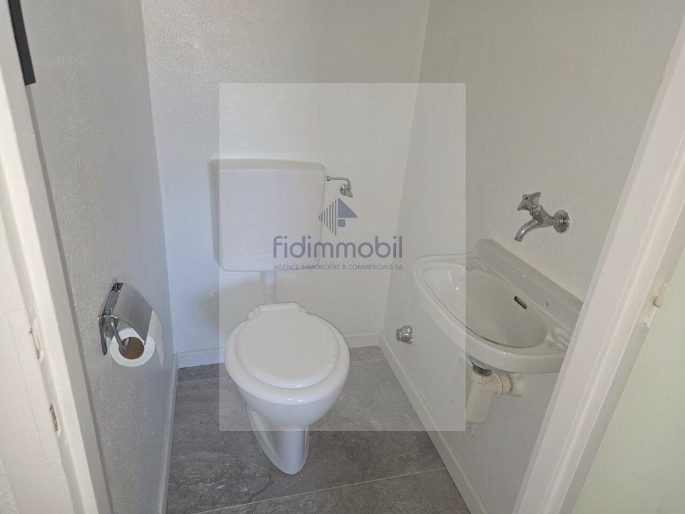 4 rooms Apartment for rent in La Chaux-de-Fonds - image 1/8