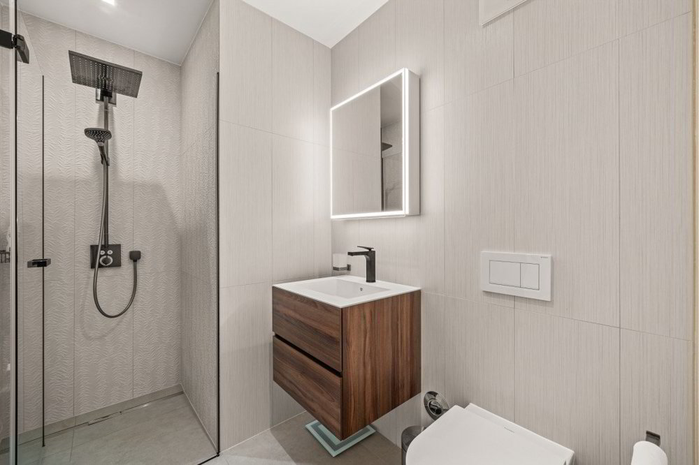 5 rooms Apartment to buy in Lausanne - image 1/10