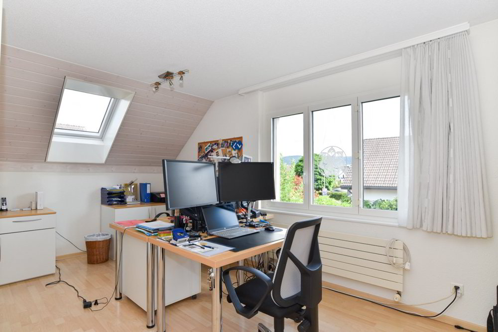 6 rooms House to buy in Hunzenschwil - image 1/12