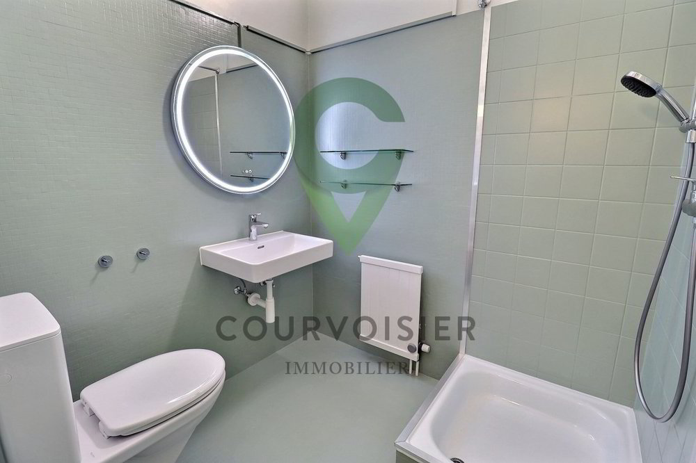 6 rooms House to buy in Epalinges - image 1/13