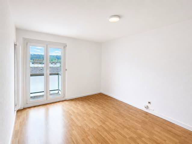 2.5 rooms Apartment for rent in La Chaux-de-Fonds - image 1/4