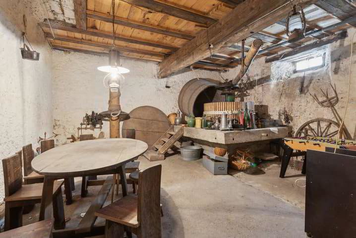 12 rooms House to buy in Orbe - image 1/13