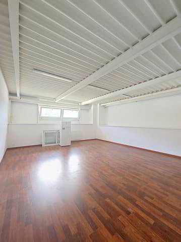 1 rooms Office & Commercial for rent in Yverdon-les-Bains - image 1/2