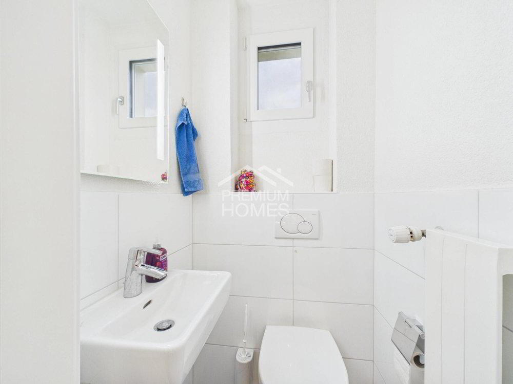 7.5 rooms Office & Commercial to buy in Grenchen - image 1/13