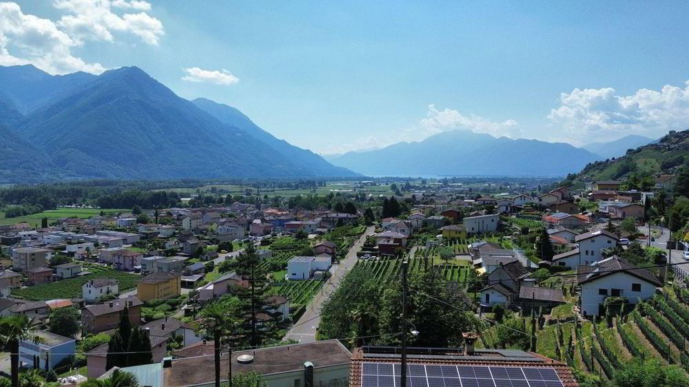 null rooms House to buy in Cugnasco - image 1/10