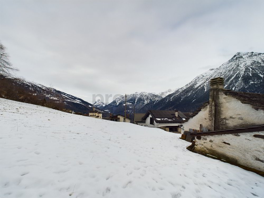 Terreno edificabile con Rustico nella splendida Valle di Blenio