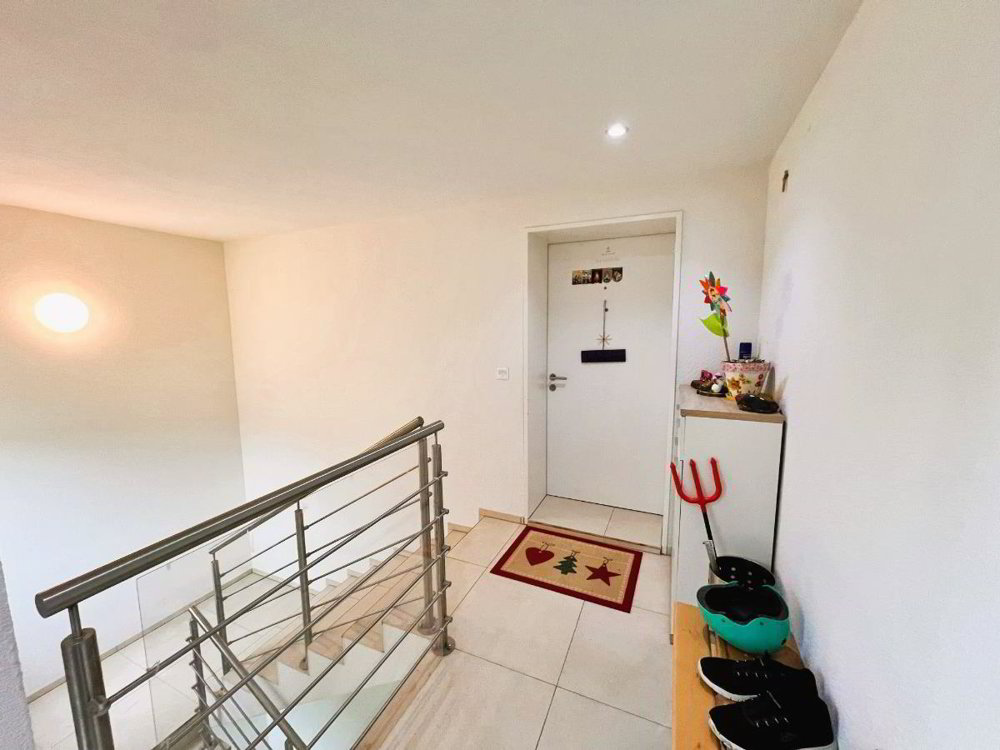 5 rooms Apartment to buy in Uznach - image 1/1