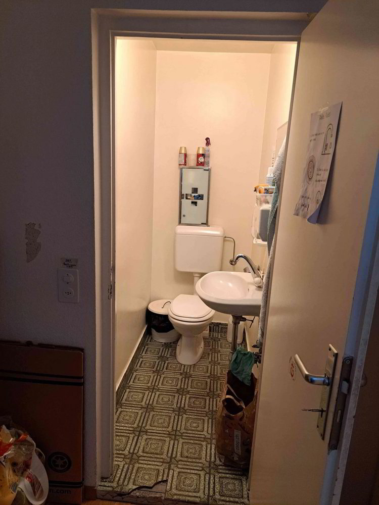 3 rooms Office & Commercial for rent in Genève - image 1/6