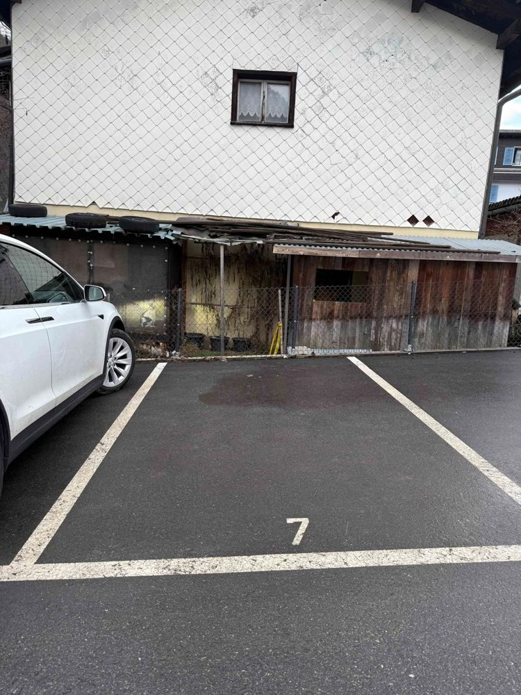 null rooms Car park, garage for rent in Schiers - image 1/1