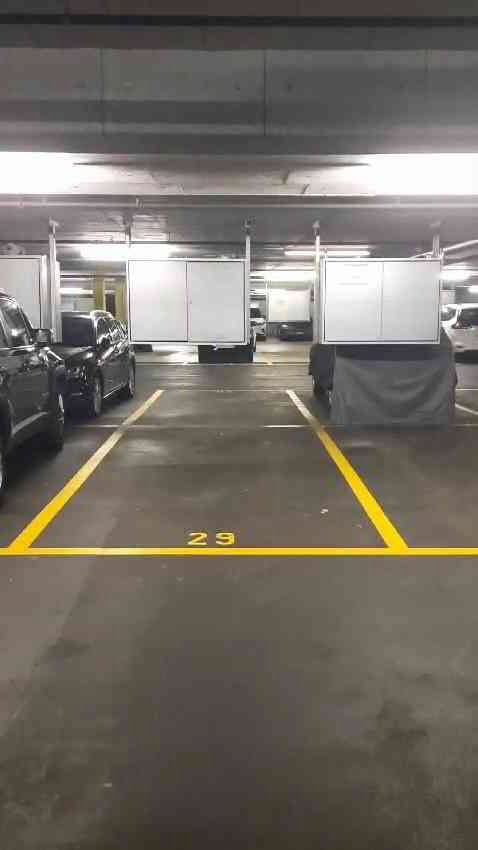 Parcheggio, garage di null locali in affitto a Zürich - immagine 1/1