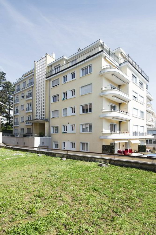 null rooms Car park, garage for rent in Lausanne - image 1/1
