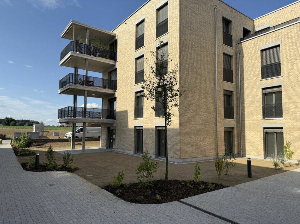 4 rooms Apartment to buy in Berg TG - image 1/13