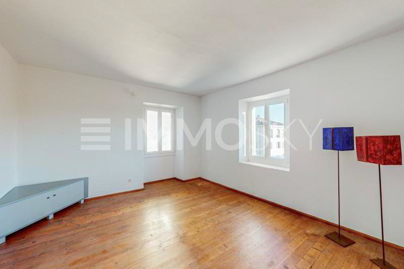 Appartamento di 8 locali in vendita a Novaggio - immagine 1/6