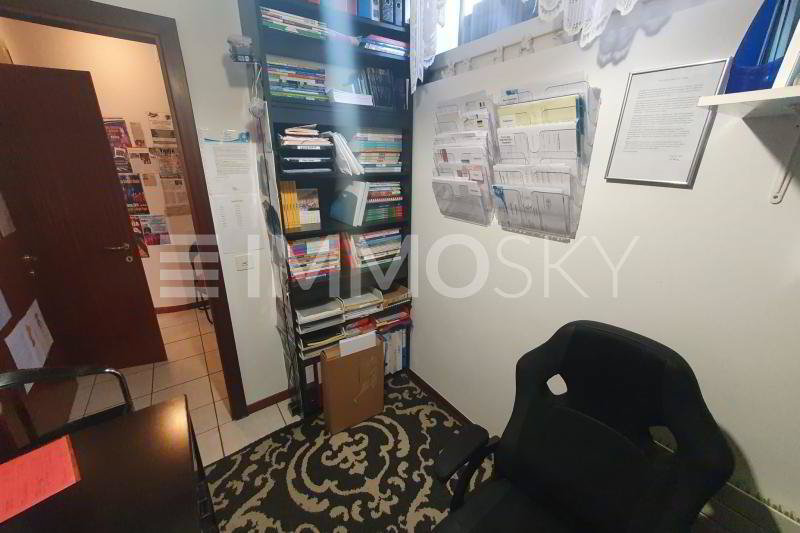 4 rooms Office & Commercial to buy in Ascona - image 1/4