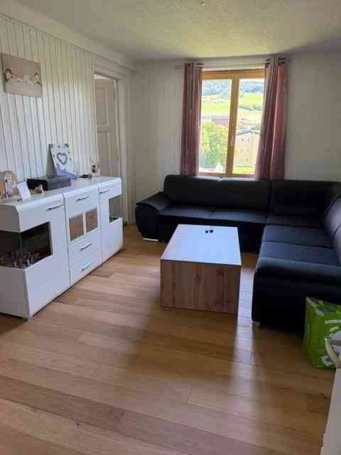 Appartement 4.5 pièces à louer à Villargiroud - image 1/6
