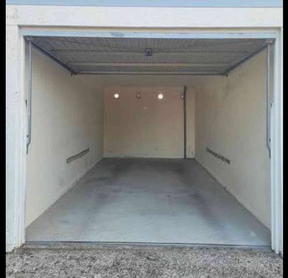 Parking, garage null pièces à louer à Wauwil - image 1/2