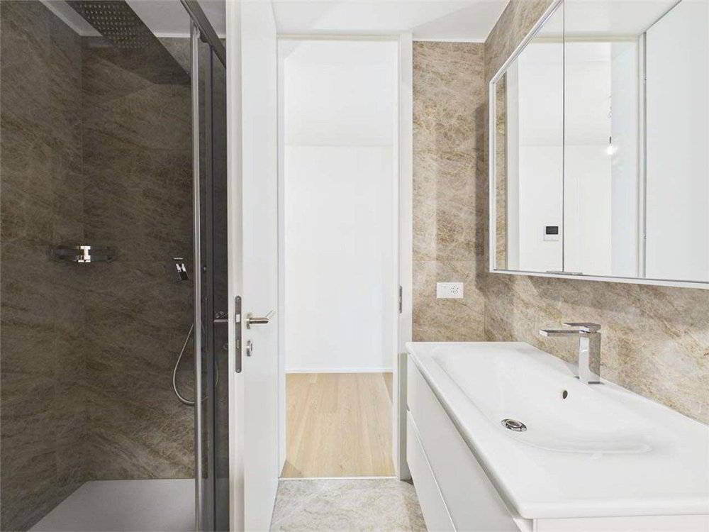 1.5 rooms Apartment to buy in Lugano - image 1/8