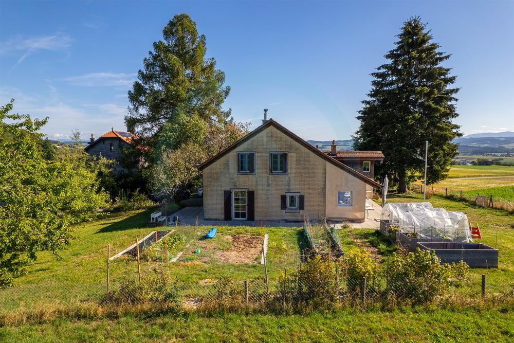 5 rooms House to buy in Corcelles-le-Jorat - image 1/13