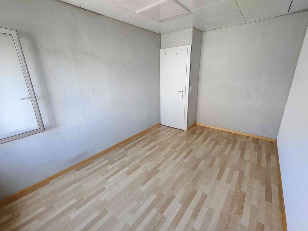 Schönes Büro mit viel Licht in Lachen - Ansicht 3