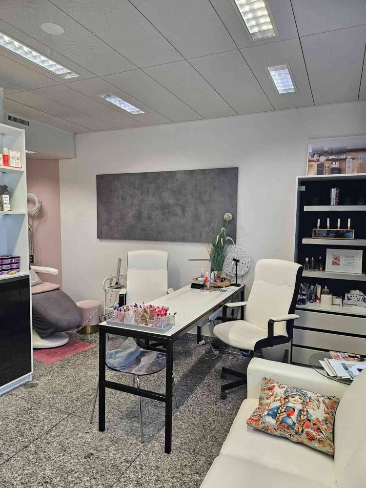 Untermiete - Platzmiete im Beautysalon in Adliswil - Ansicht 4