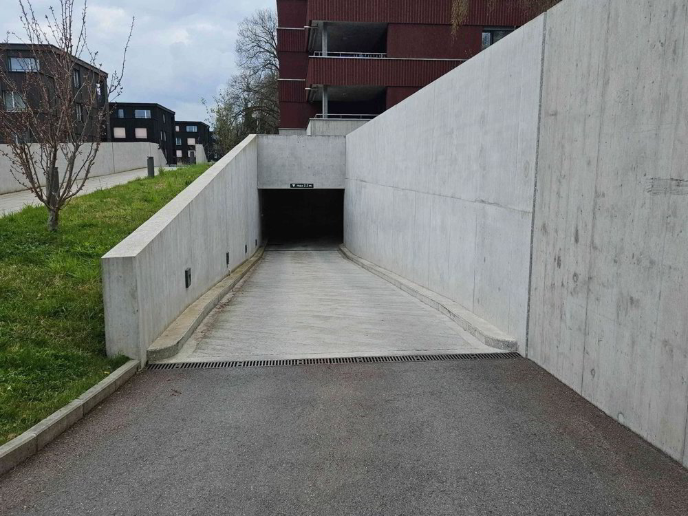 null rooms Car park, garage for rent in Rombach - image 1/2