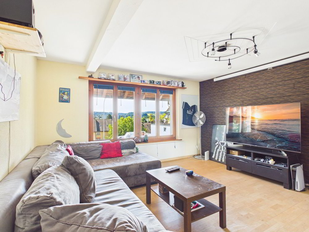 Freistehendes Zuhause mit Charme und Entwicklungspotenzial - Ansicht 2