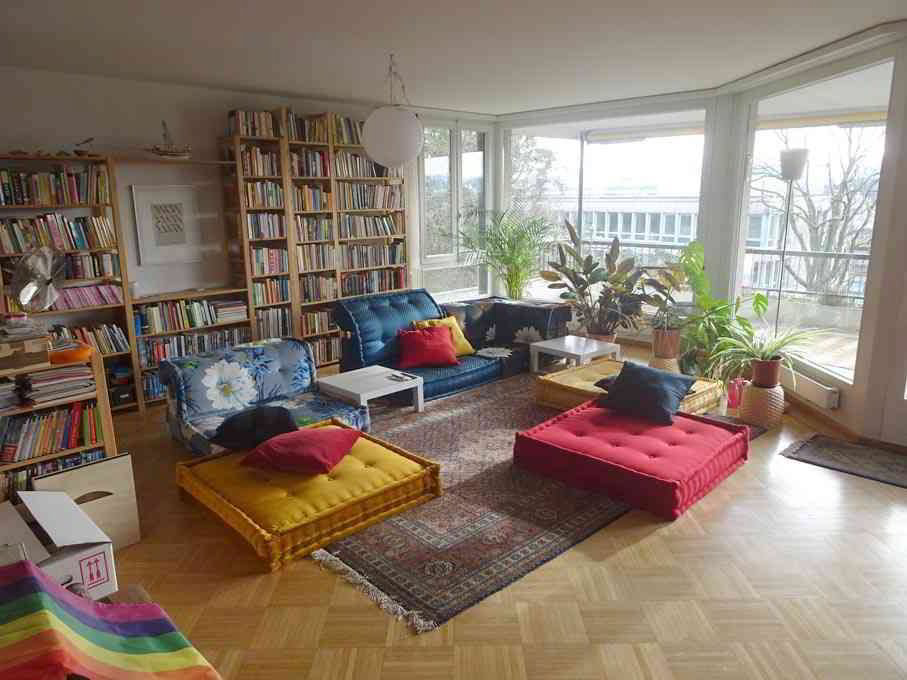 Ruhiges helles Zimmer in 3er-WG, schöne Aussicht, nähe Bahnhof