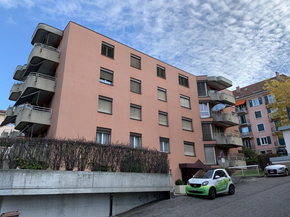 null rooms Car park, garage for rent in Lausanne - image 1/2