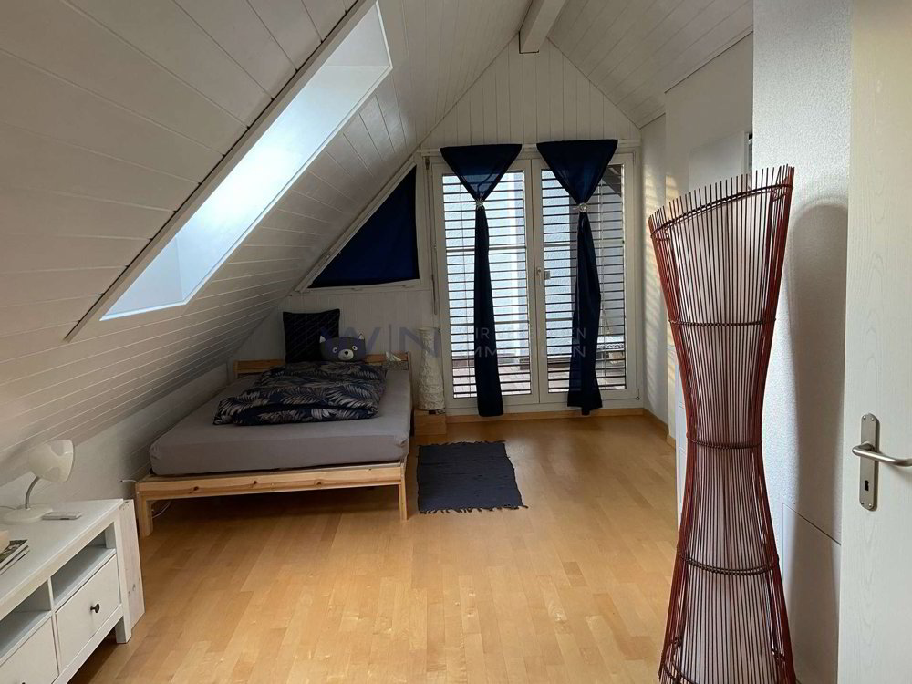 4 Zimmer Wohnung zu vermieten in Volketswil - Bild 1/10