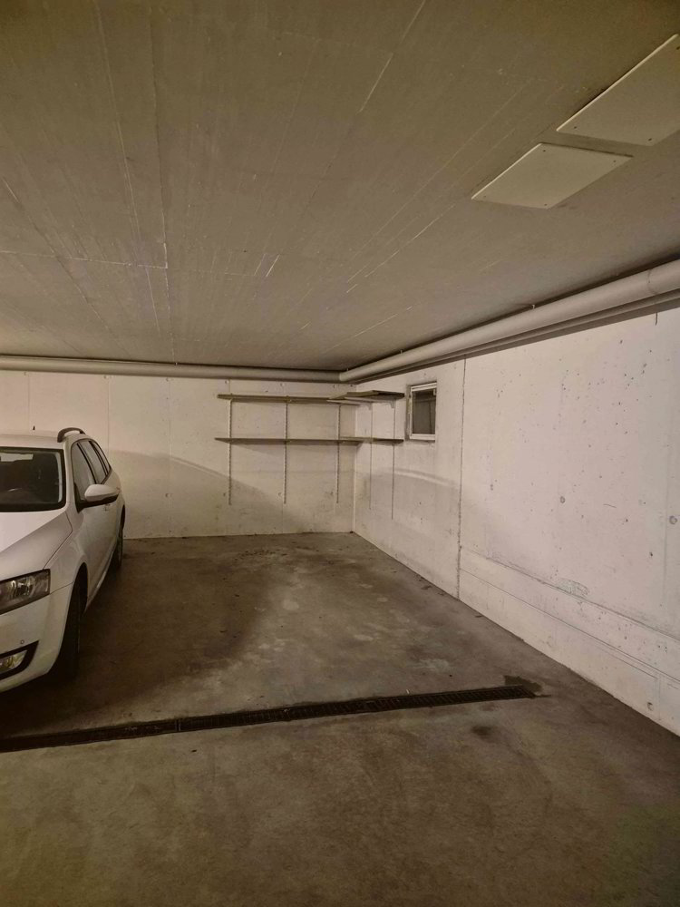 null rooms Car park, garage for rent in Künten - image 1/1