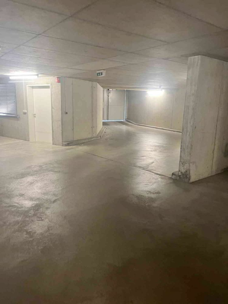 null Zimmer Parkplatz, Garage zu vermieten in Allschwil - Bild 1/6