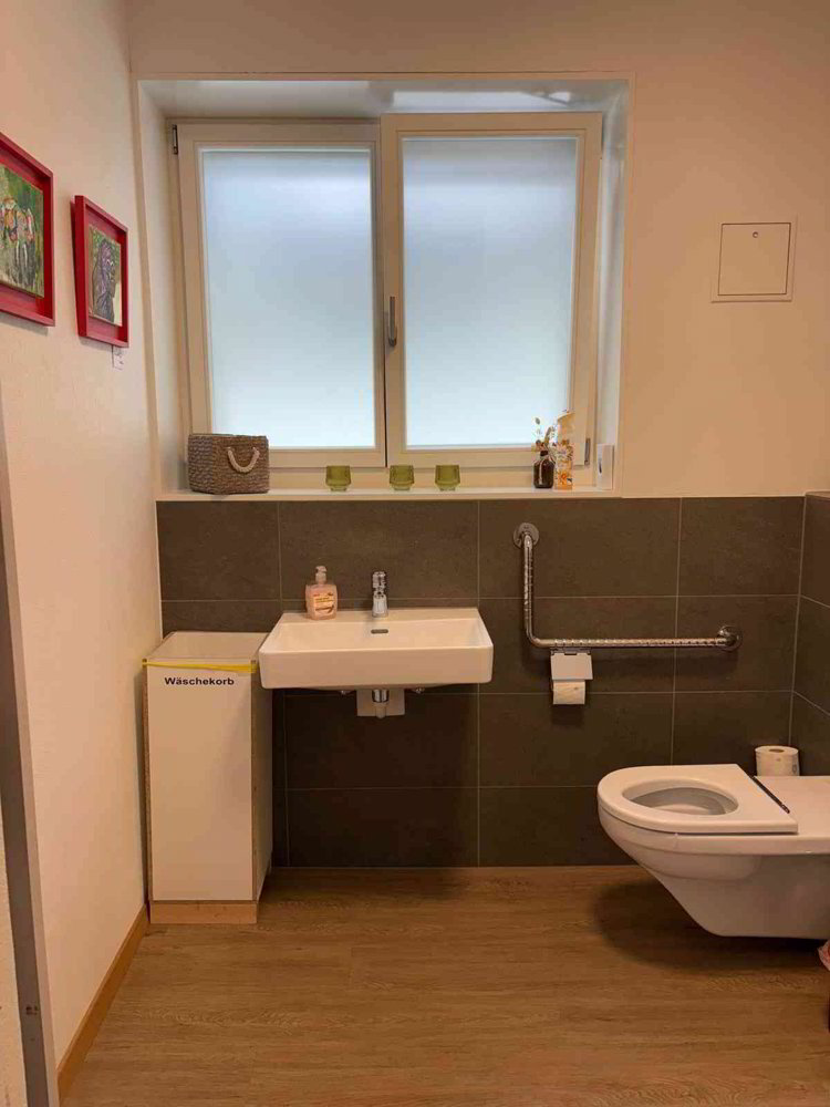 1 rooms Office & Commercial for rent in Zell LU - image 1/6