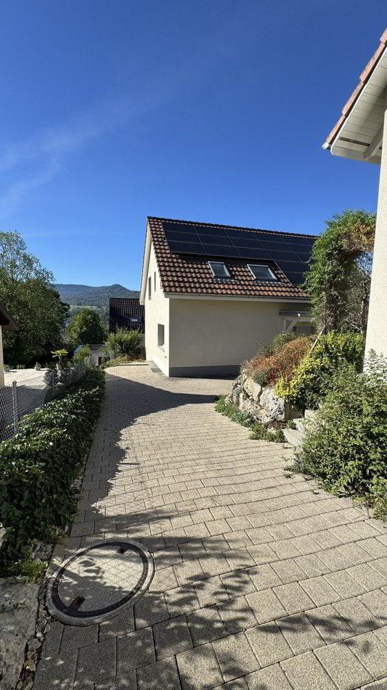 Maison 5 pièces à louer à Laufen - image 1/12