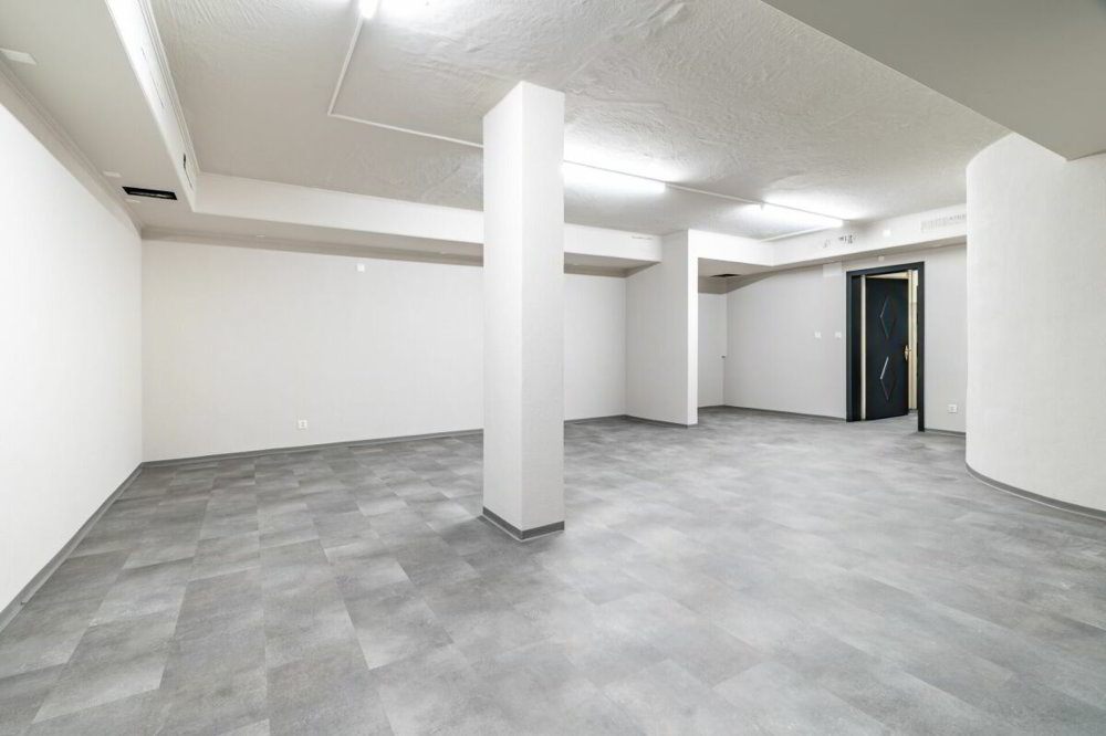 null Zimmer Büro zu vermieten in Visp - Bild 1/13