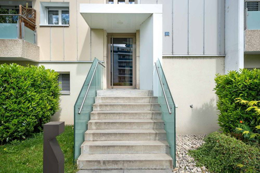 null rooms House to buy in Yverdon-les-Bains - image 1/3