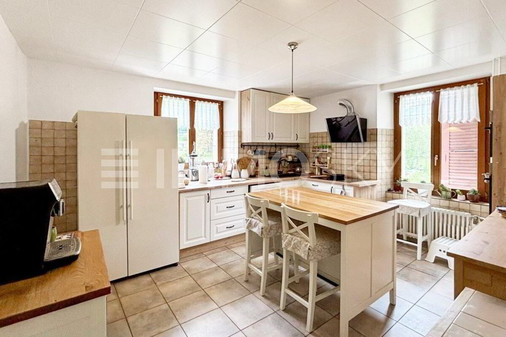 Immeuble d'habitation de 10 pièces en vente à Noiraigue - 300 m² - Ansicht 3