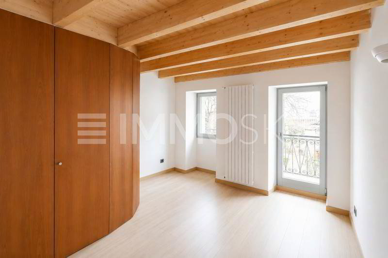3 rooms House to buy in Biasca - image 1/5