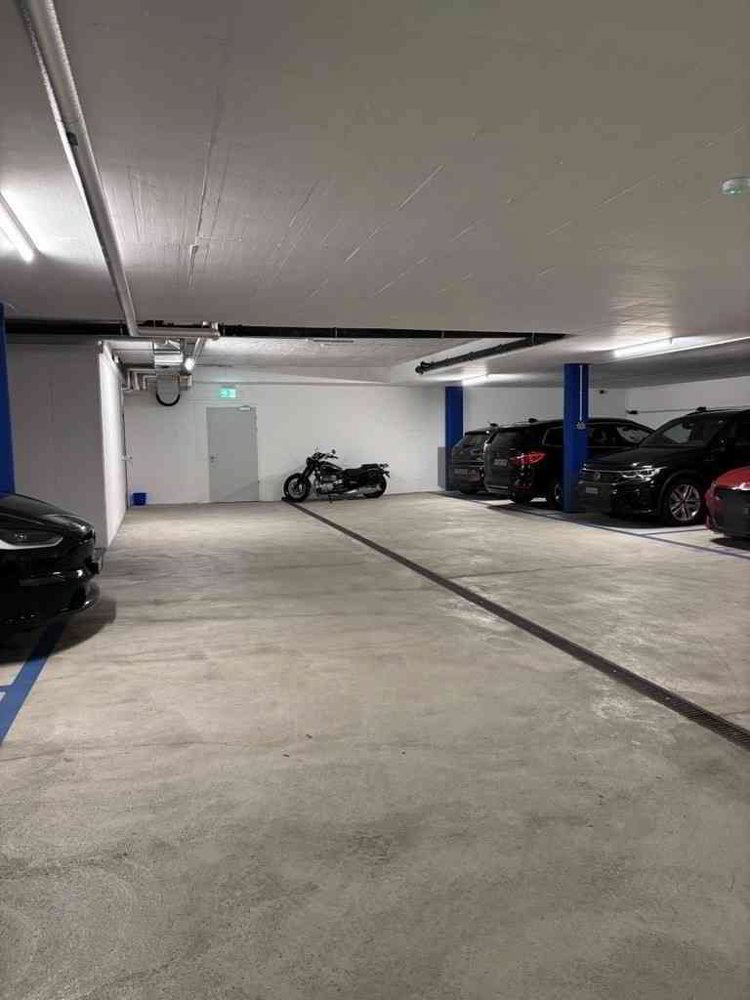 null Zimmer Parkplatz, Garage zu vermieten in Ermatingen - Bild 1/1