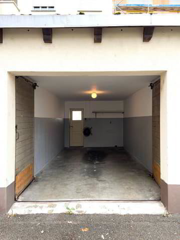Parking, garage null pièces à louer à Bienne - image 1/2